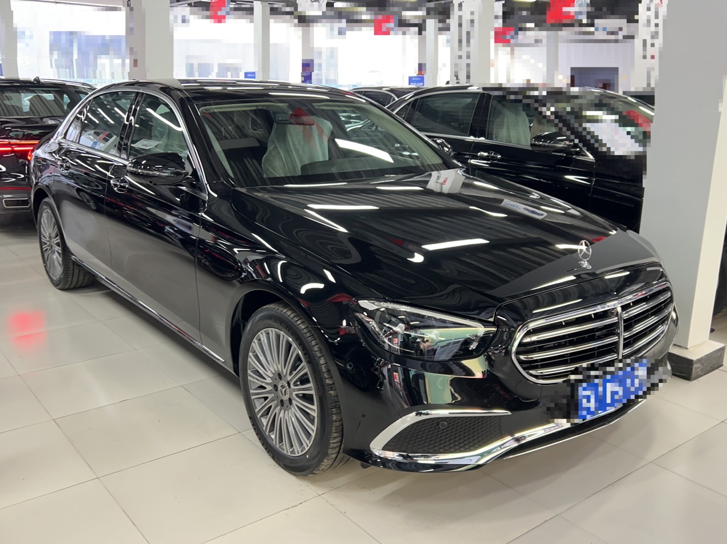 奔驰E级 2023款 E 300 L 豪华型