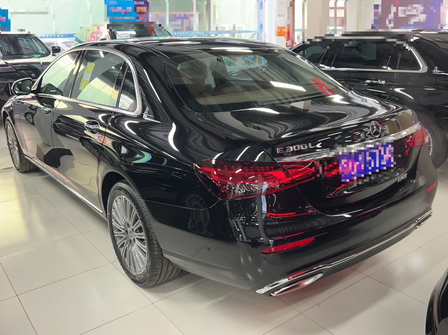 奔驰E级 2023款 E 300 L 豪华型