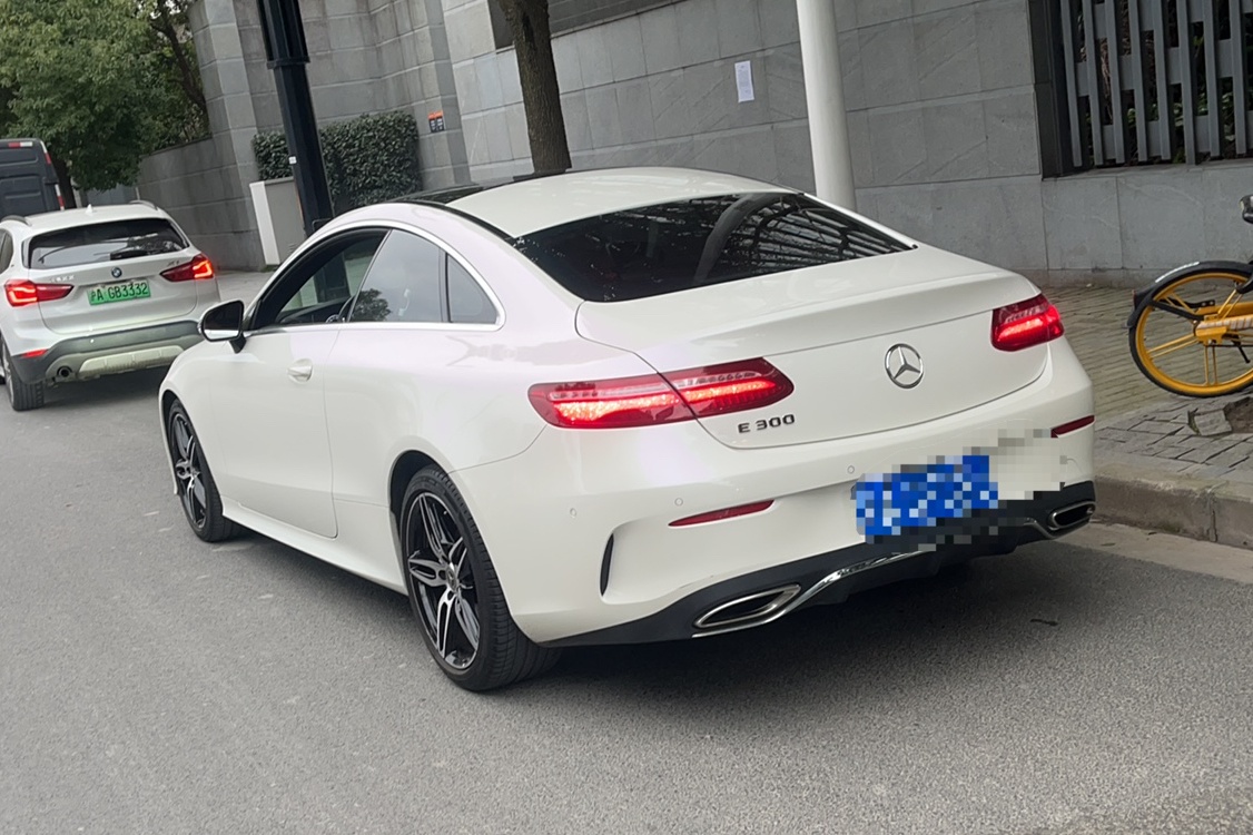 奔驰E级 2017款 E 300 轿跑车(进口)