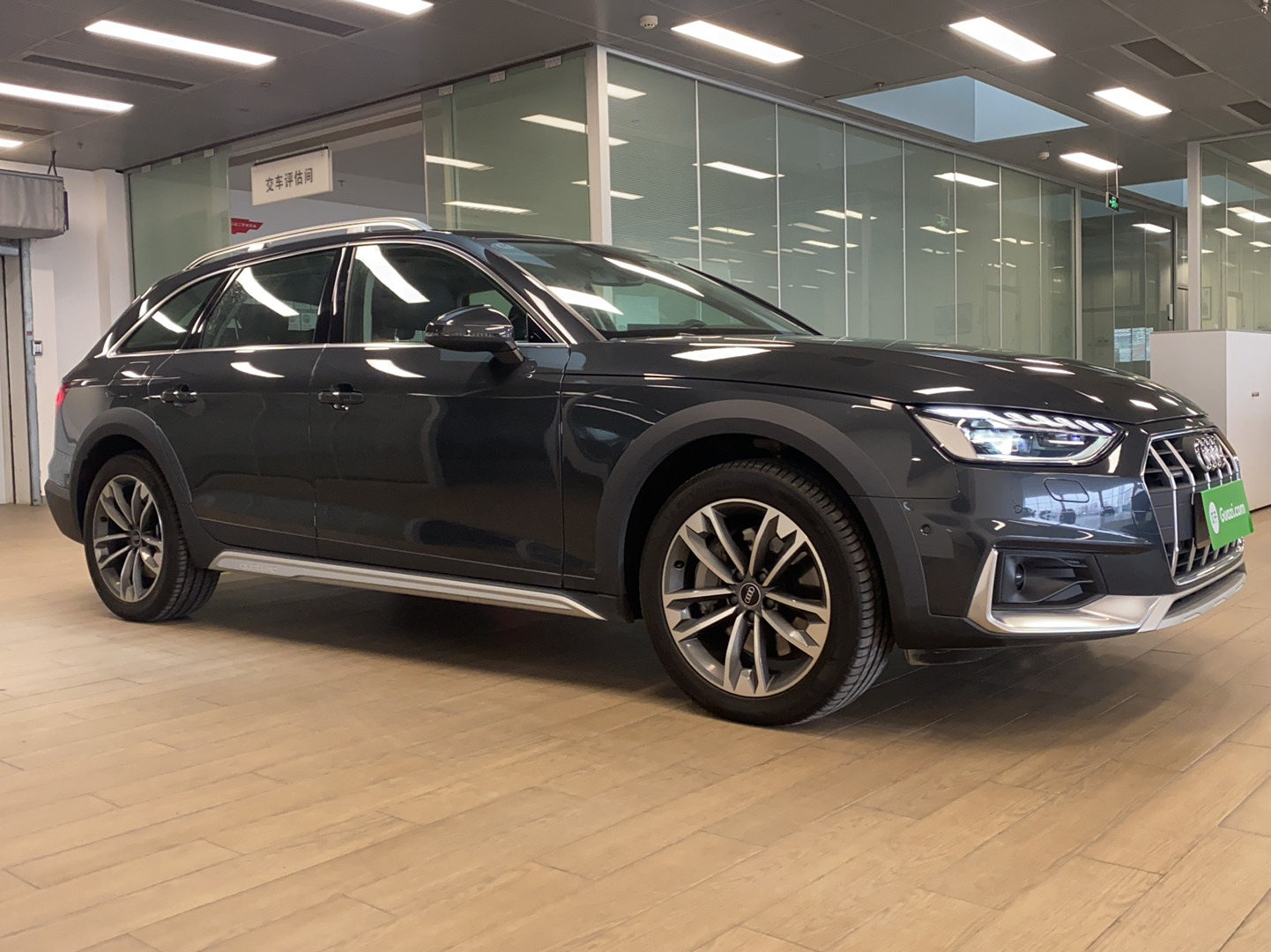 奥迪A4 2021款 allroad quattro 探索家(进口)