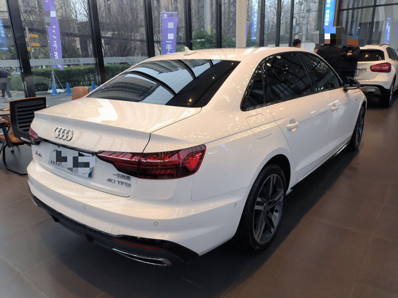 奥迪A4L 2022款 40 TFSI 豪华动感型