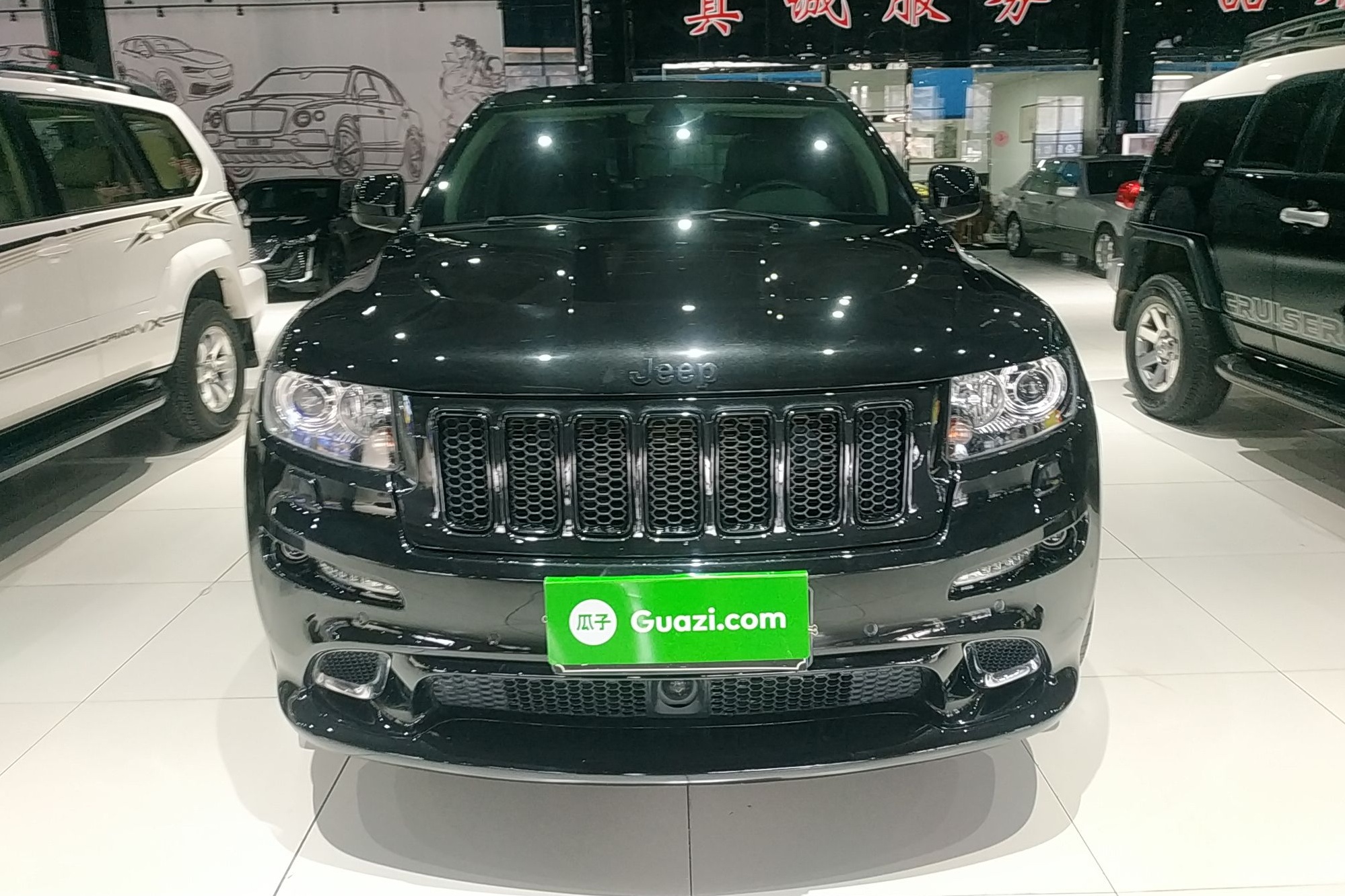 Jeep 大切诺基 SRT 2013款 6.4L SRT8 炫黑版