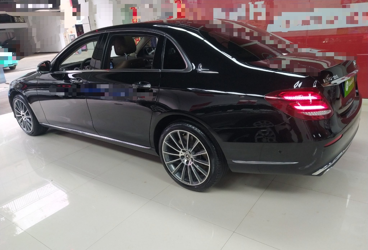 奔驰E级 2017款 E 320 L 4MATIC