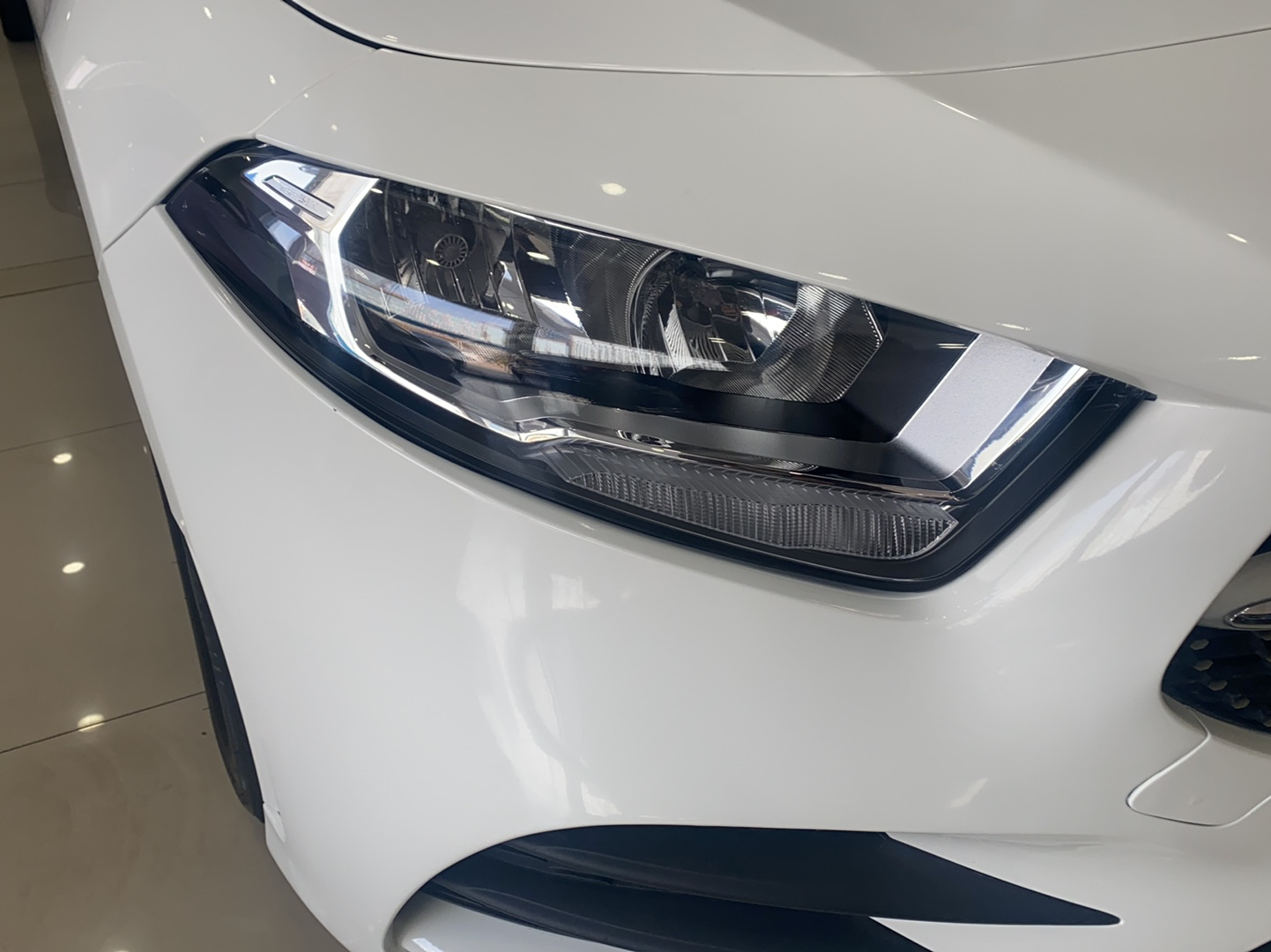 奔驰A级 2021款 改款 A 180 L 运动轿车