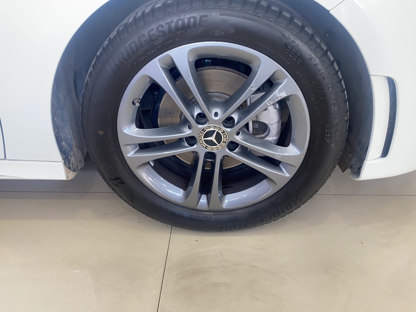 奔驰A级 2021款 改款 A 180 L 运动轿车