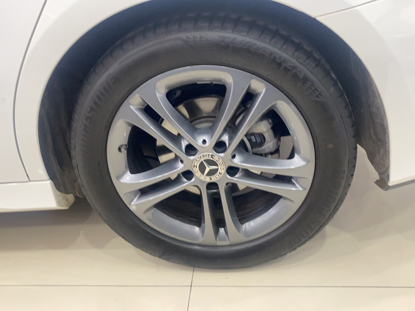 奔驰A级 2021款 改款 A 180 L 运动轿车