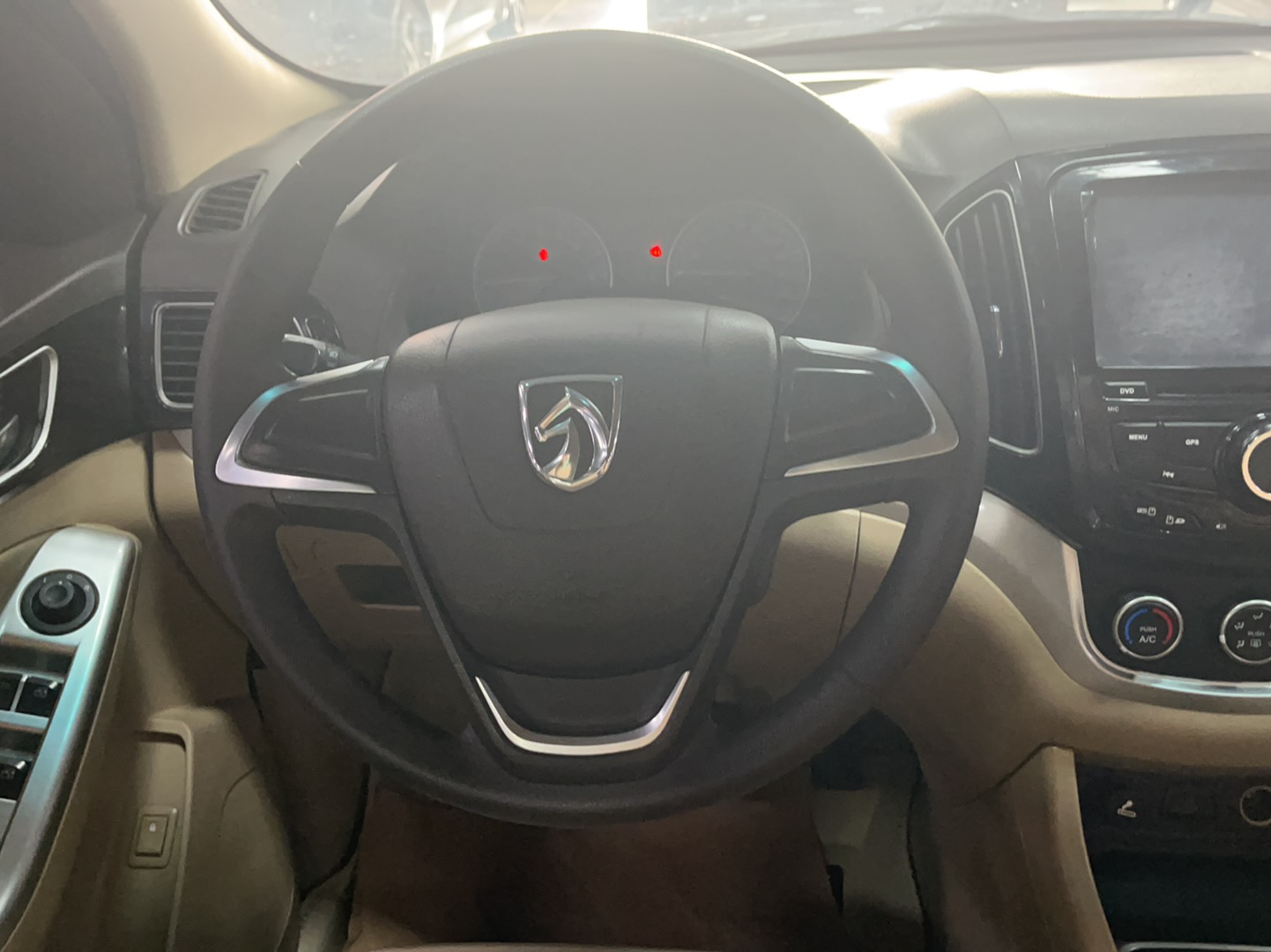 宝骏730 2014款 1.5L 手动标准型 7座