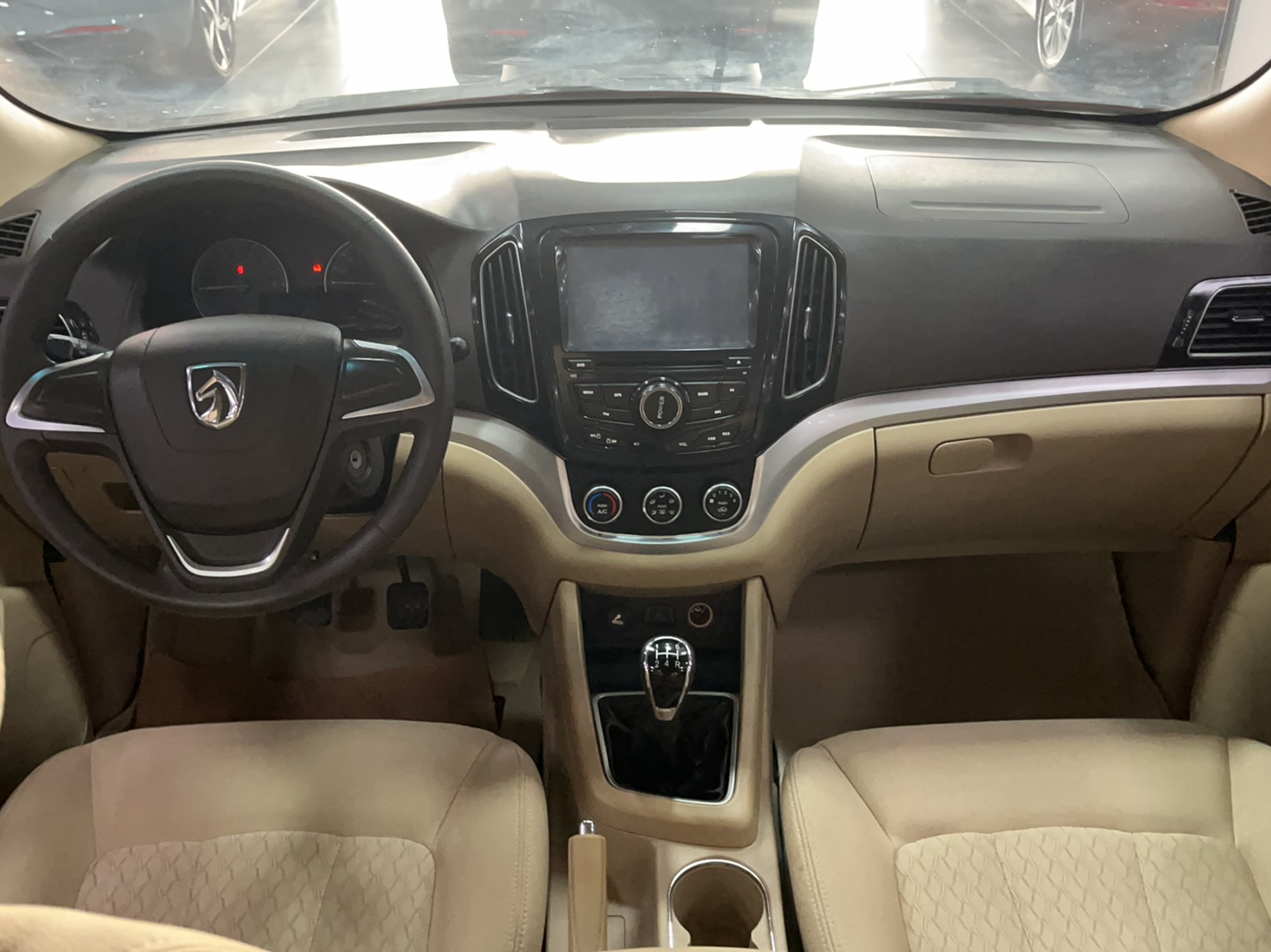 宝骏730 2014款 1.5L 手动标准型 7座