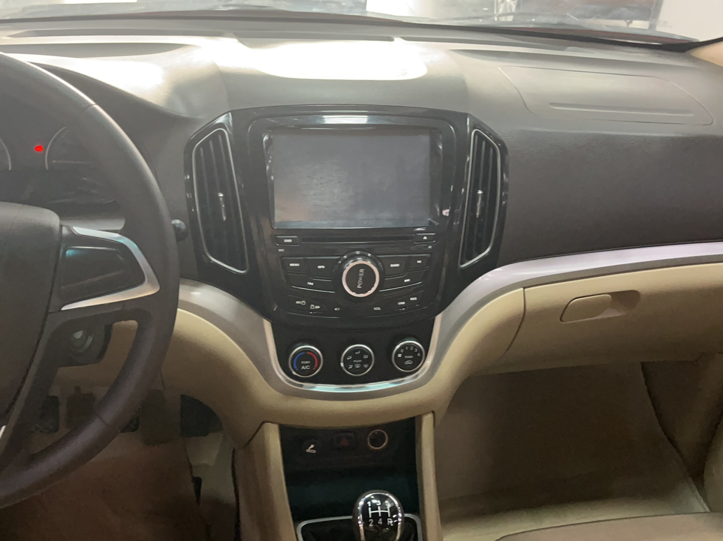 宝骏730 2014款 1.5L 手动标准型 7座