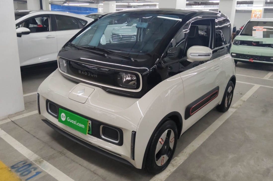 宝骏KiWi EV 2022款 设计师轻享版 三元锂