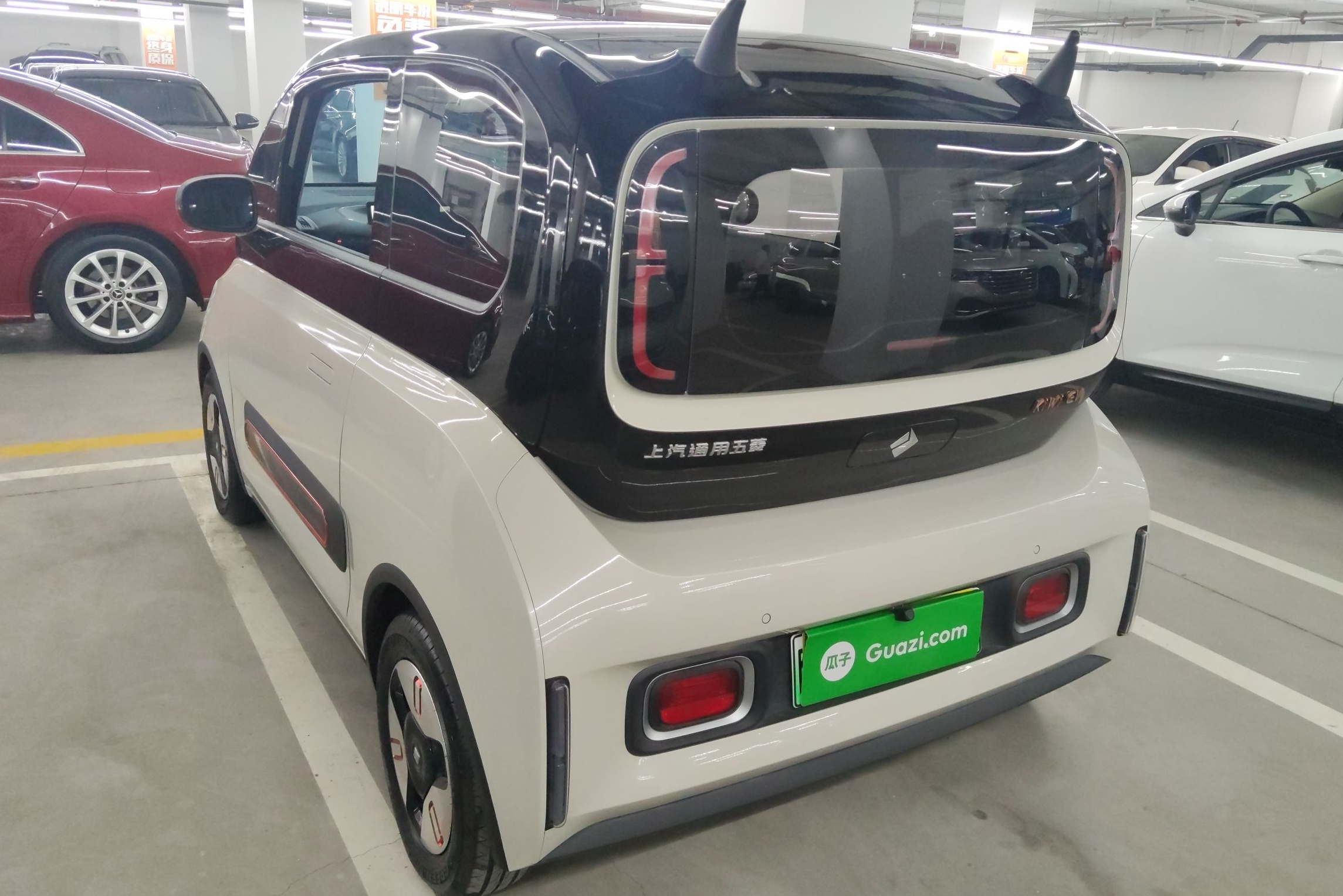 宝骏KiWi EV 2022款 设计师轻享版 三元锂