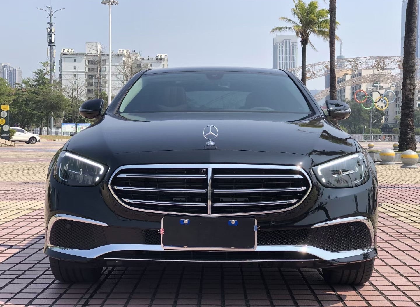 奔驰E级 2023款 E 300 L 豪华型