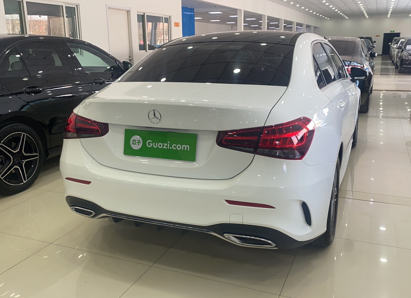 奔驰A级 2021款 改款 A 180 L 运动轿车