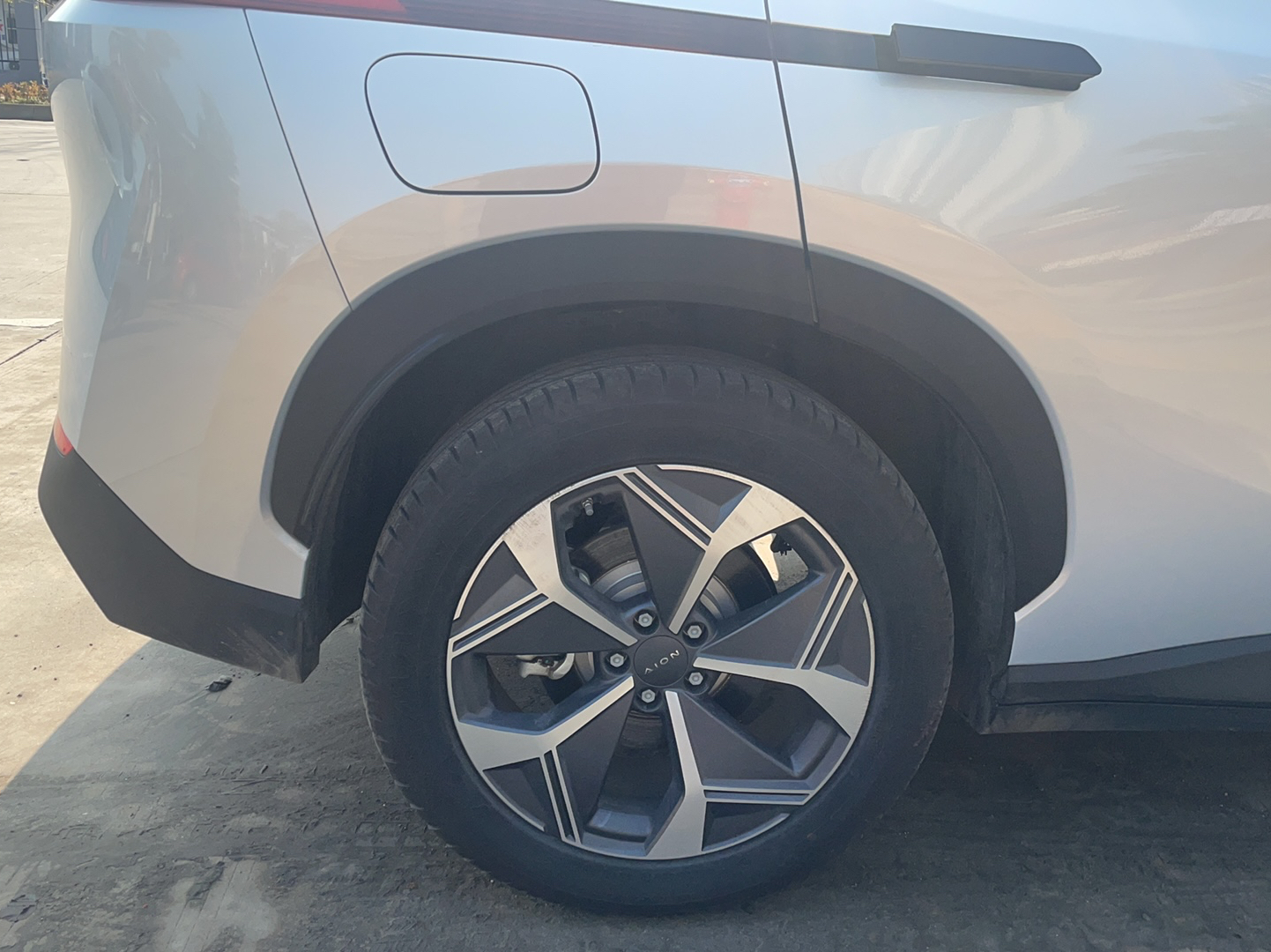 广汽埃安 Aion V(埃安V) 2021款 PLUS 70 智享科技版