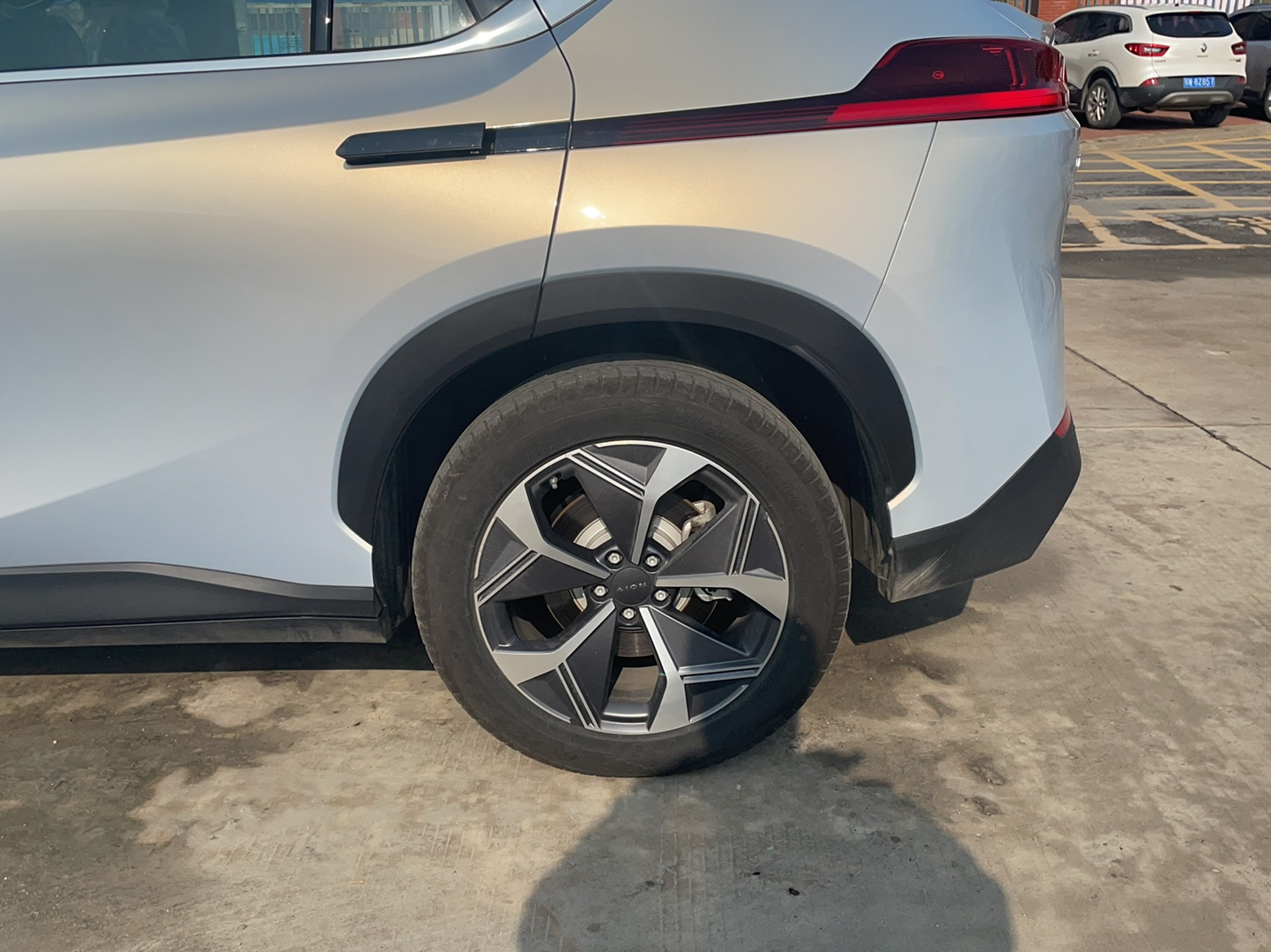 广汽埃安 Aion V(埃安V) 2021款 PLUS 70 智享科技版