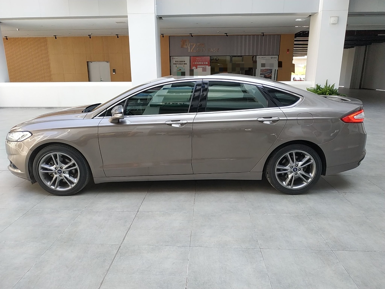 福特 蒙迪欧 2013款 2.0L GTDi240豪华运动型