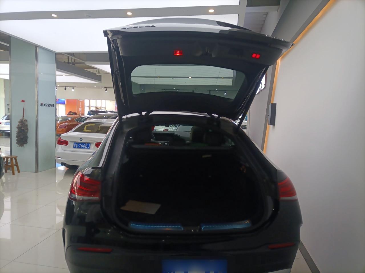 奔驰GLE级 2020款 GLE 350 4MATIC 轿跑SUV 时尚型(进口)