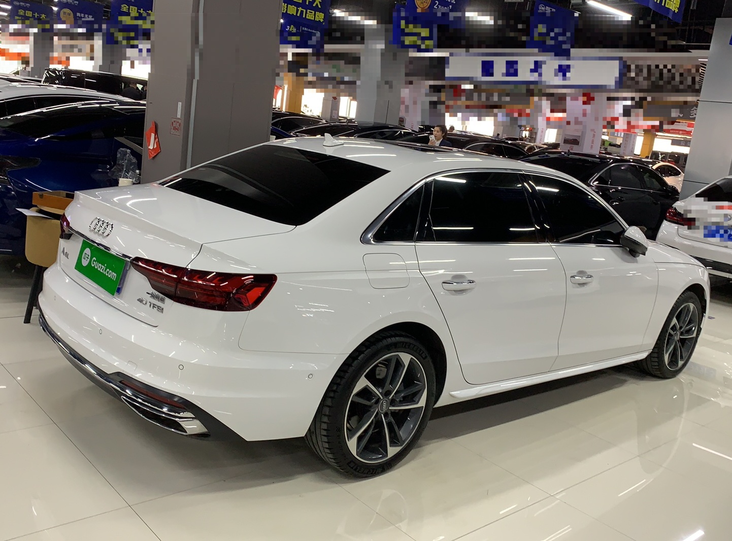 奥迪A4L 2020款 40 TFSI 时尚致雅型