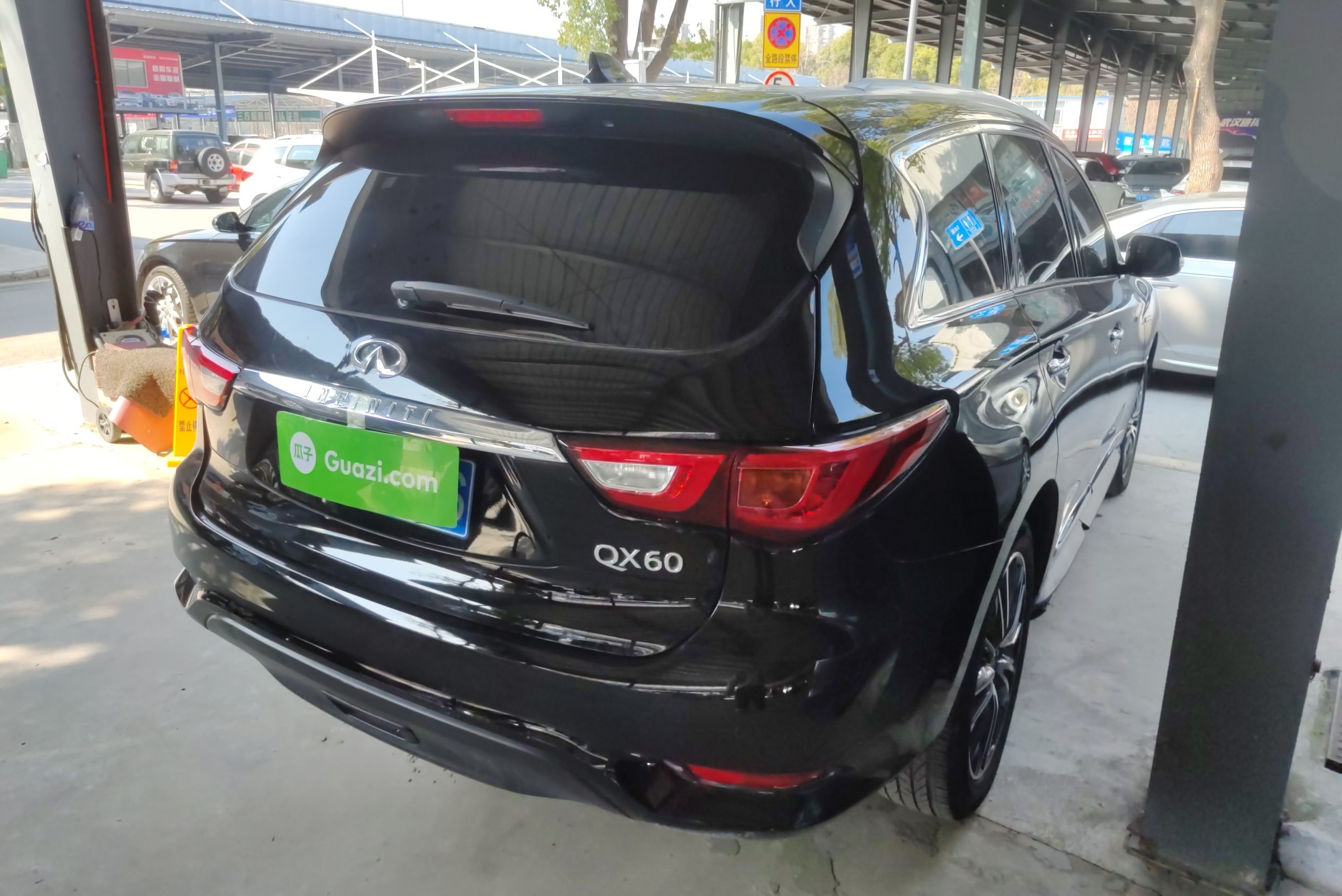 英菲尼迪QX60 2018款 2.5T Hybrid 两驱卓越版 国VI(进口)