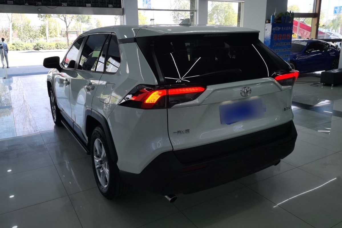 丰田 RAV4 2020款 2.0L CVT两驱都市版