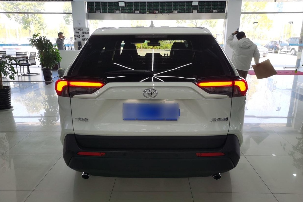 丰田 RAV4 2020款 2.0L CVT两驱都市版