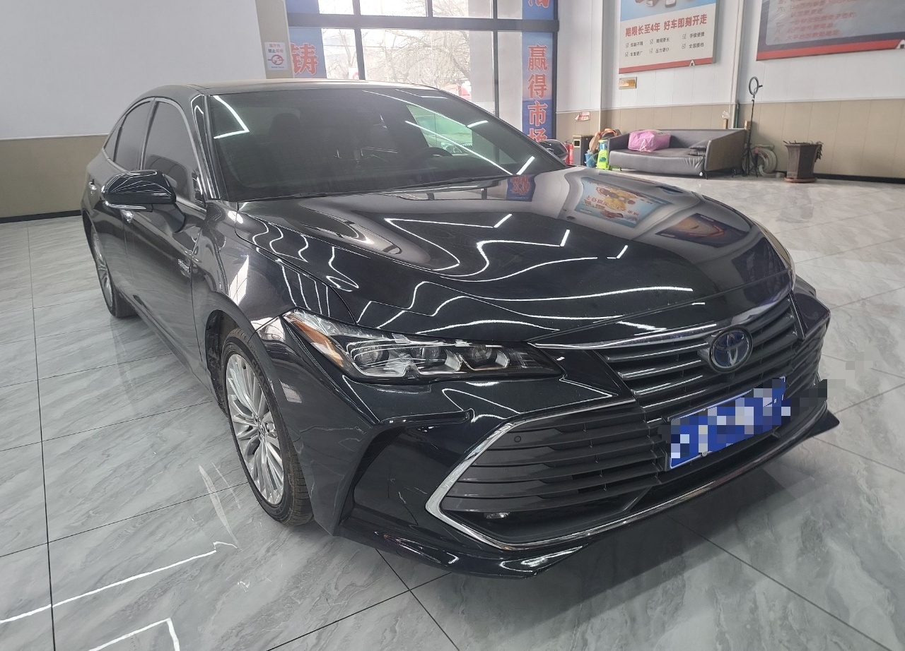 丰田 亚洲龙 2019款 双擎 2.5L XLE尊贵版 国VI