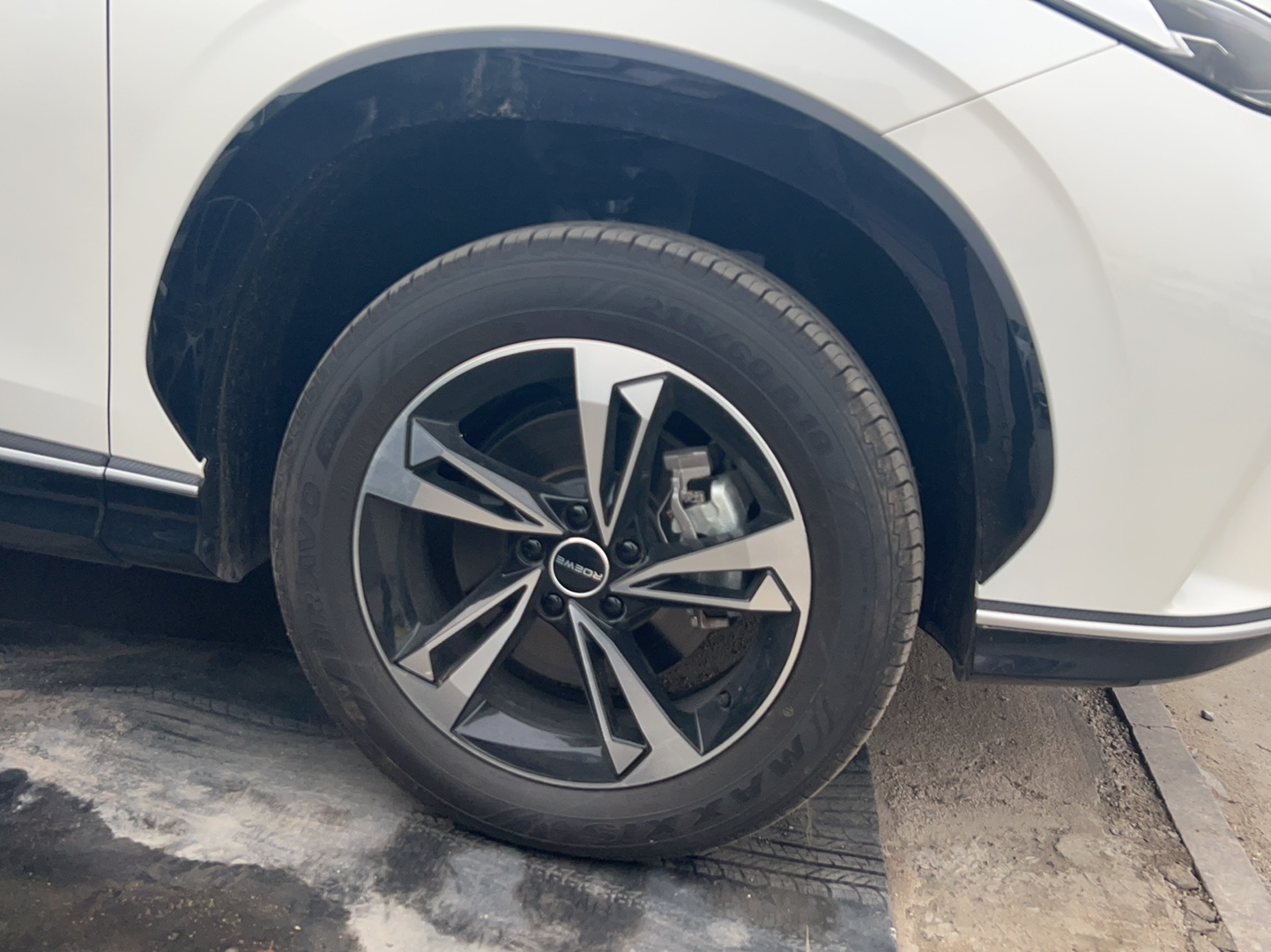 荣威RX5 2022款 第三代 330TGI 超感豪华版