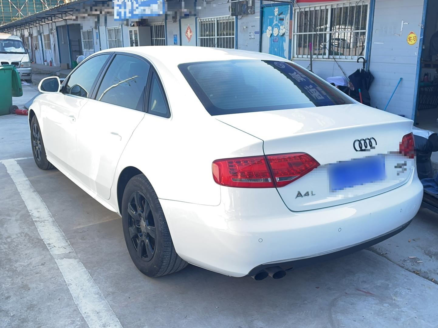 奥迪A4L 2012款 2.0 TFSI 自动标准型