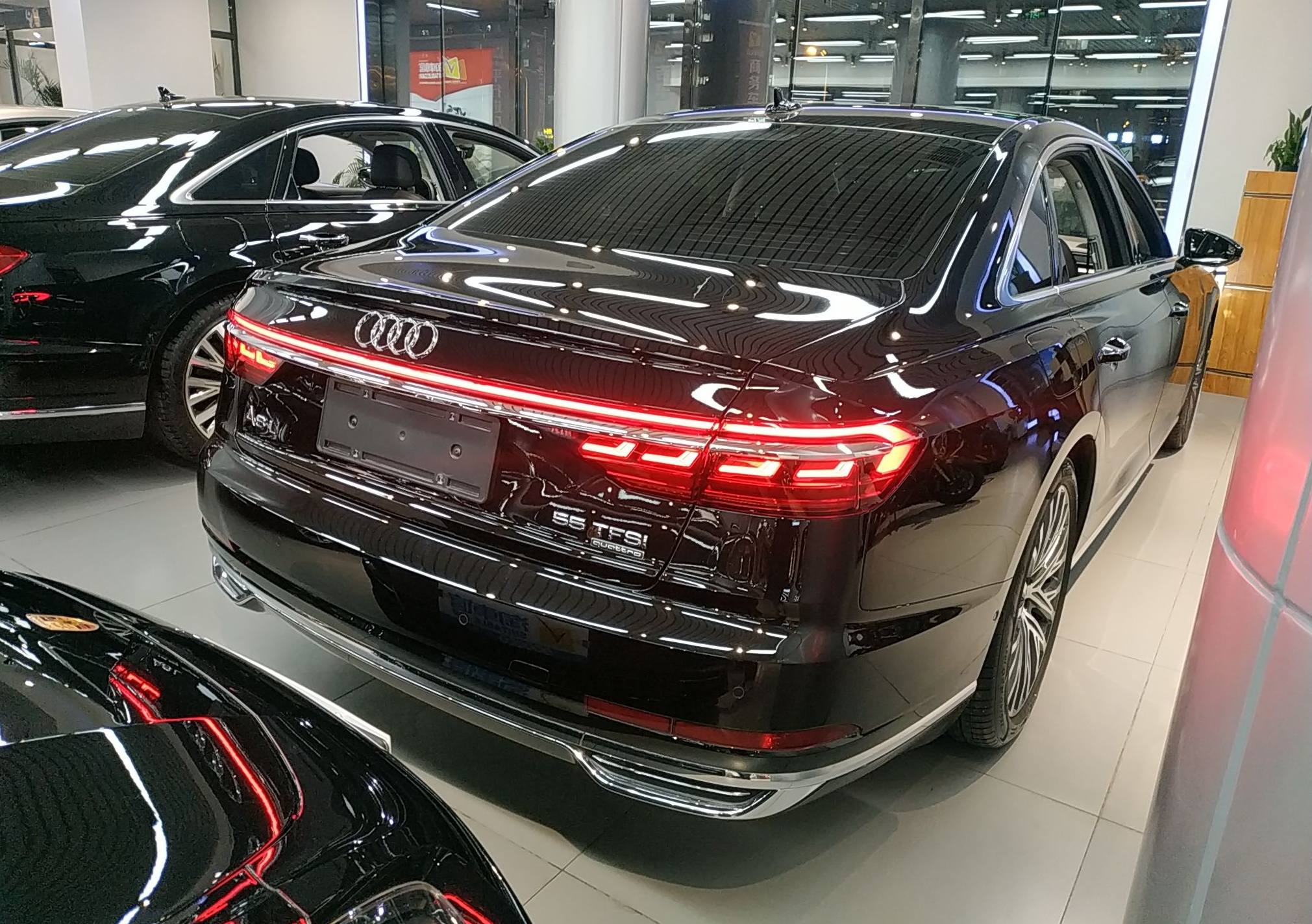 奥迪A8L 2022 A8L 55 TFSI quattro 豪华型典藏版(进口)