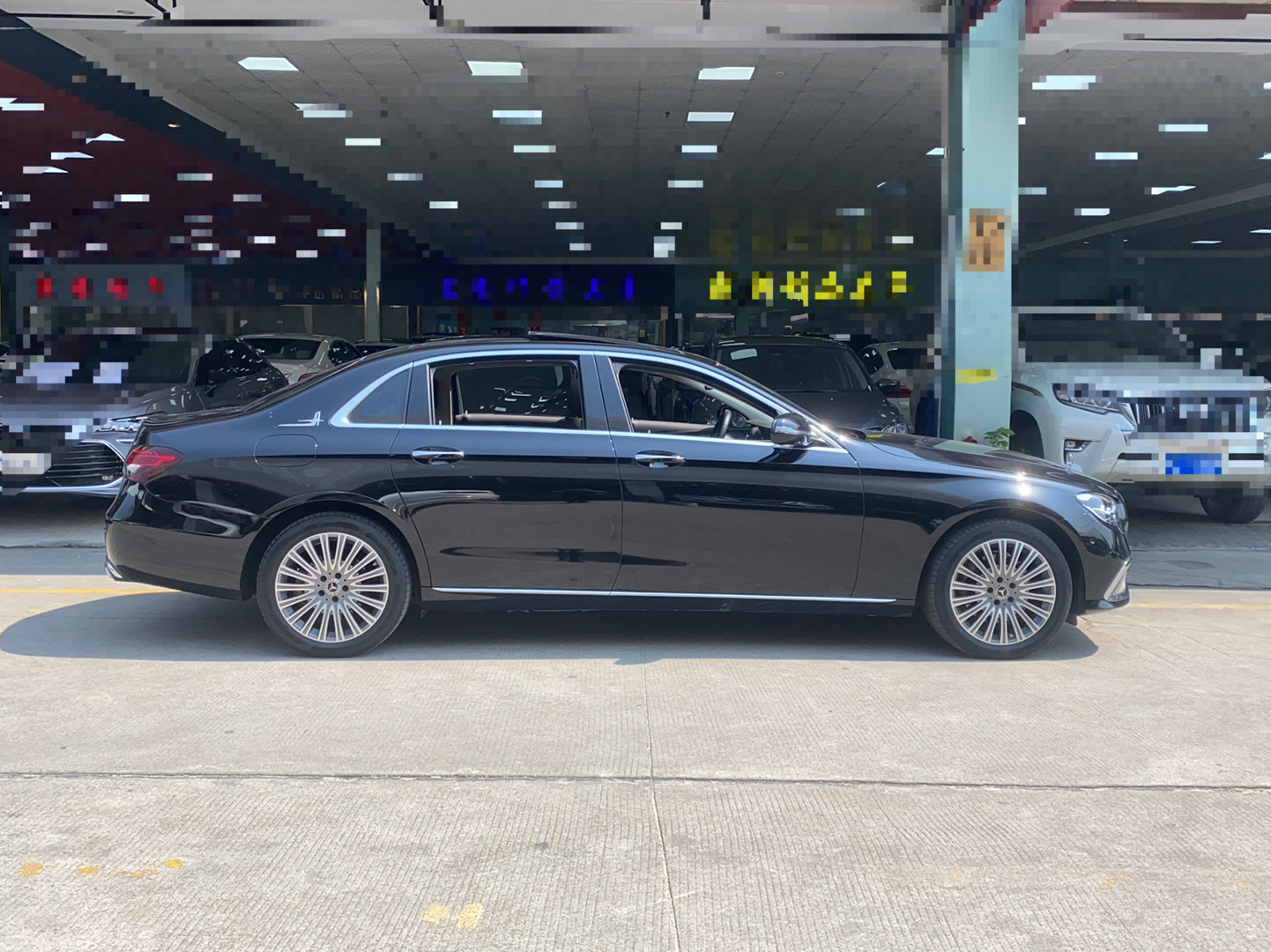 奔驰E级 2022款 改款二 E 300 L 豪华型