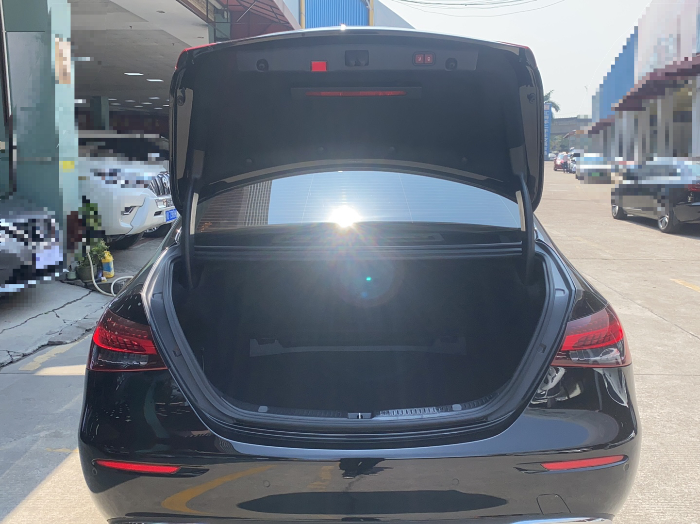 奔驰E级 2022款 改款二 E 300 L 豪华型