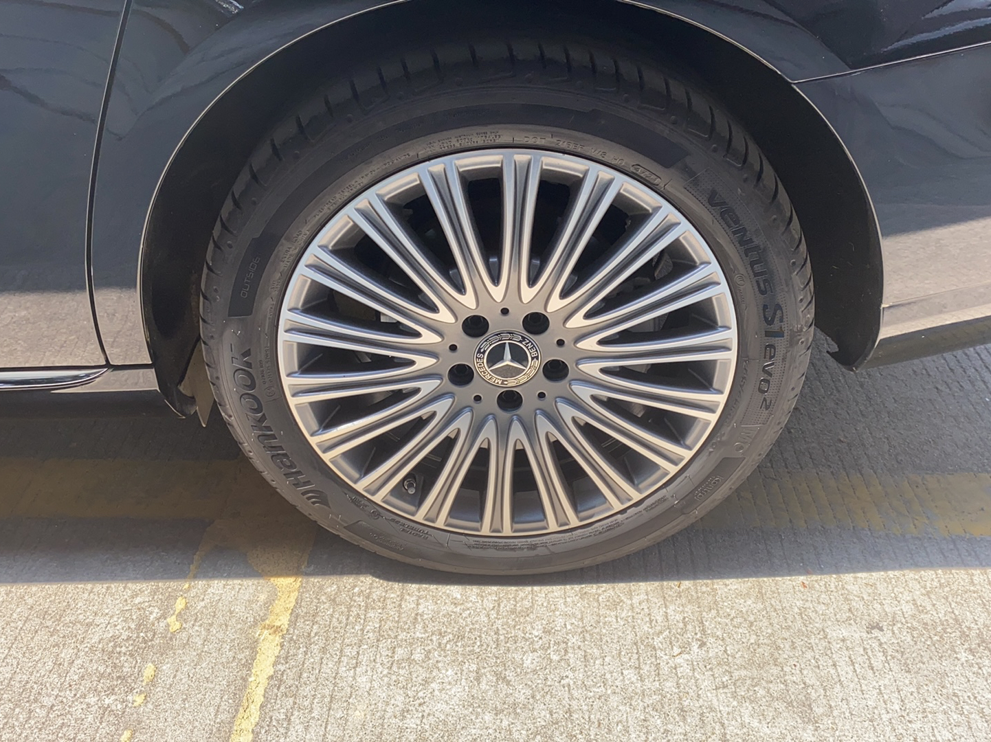 奔驰E级 2022款 改款二 E 300 L 豪华型