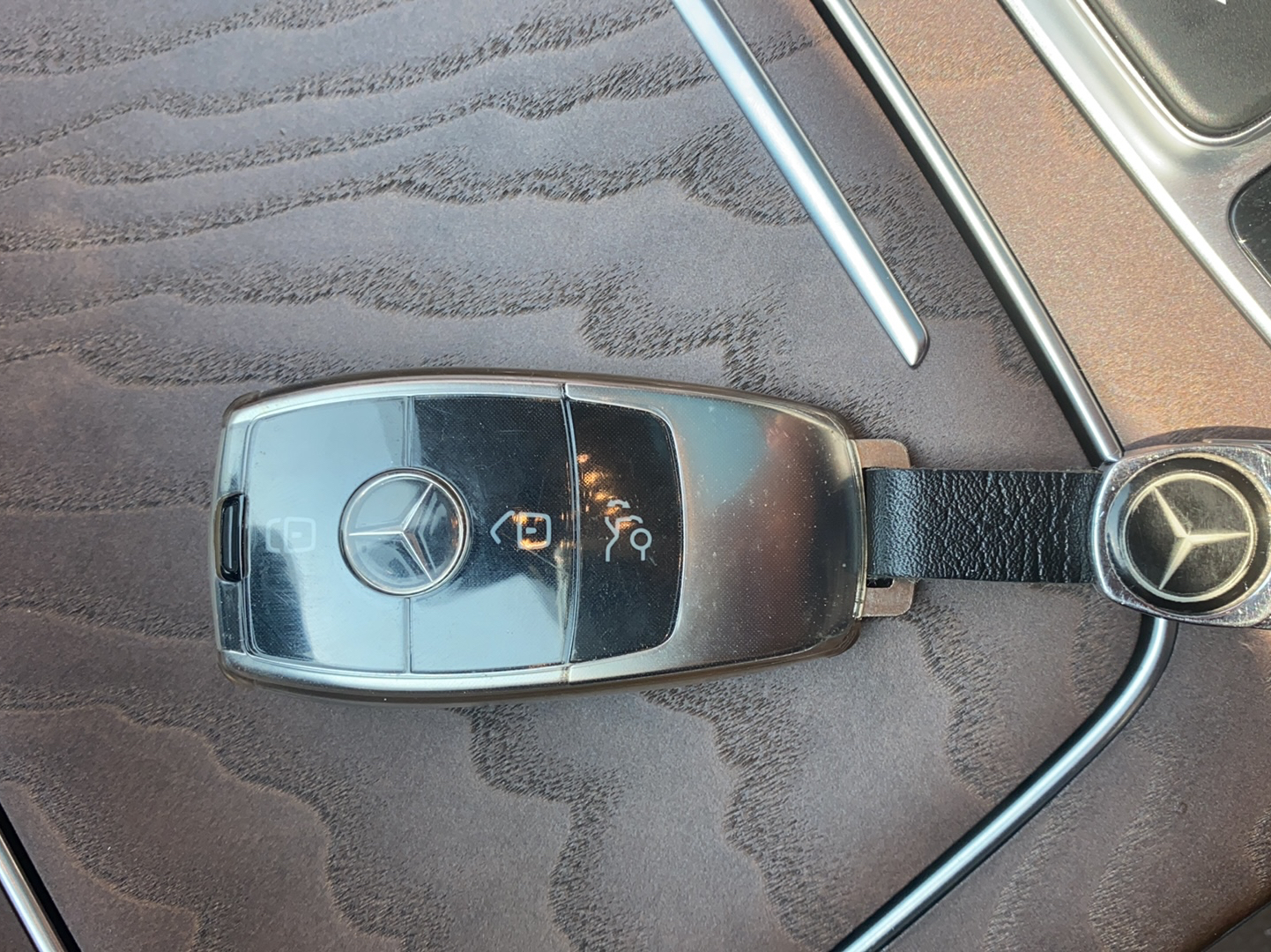 奔驰E级 2022款 改款二 E 300 L 豪华型