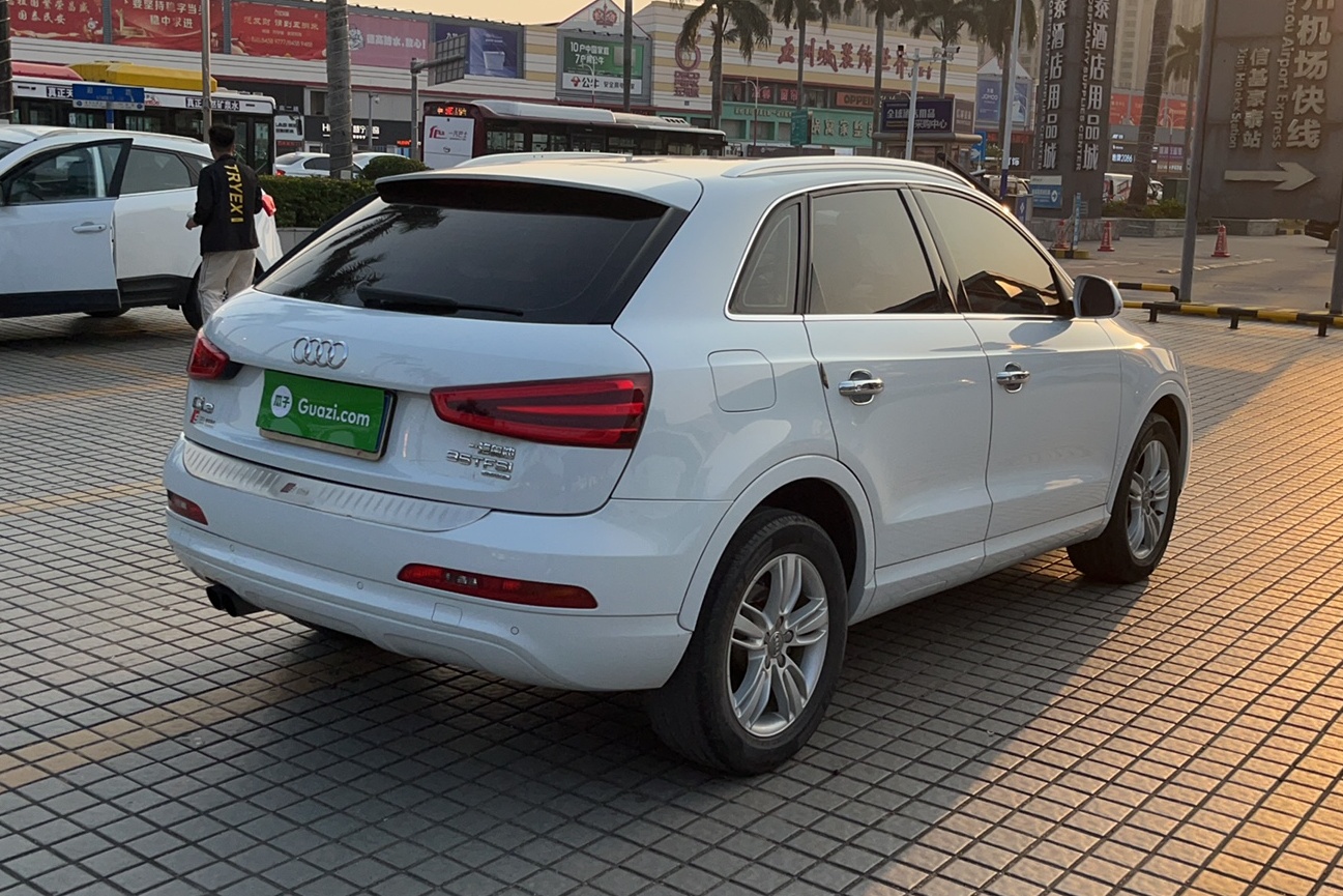 奥迪Q3 2015款 35 TFSI quattro百万纪念进享型