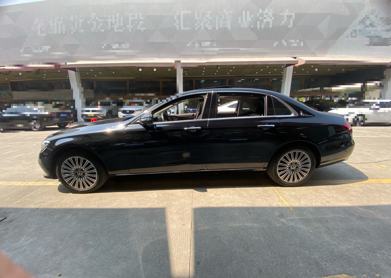 奔驰E级 2022款 改款二 E 300 L 豪华型