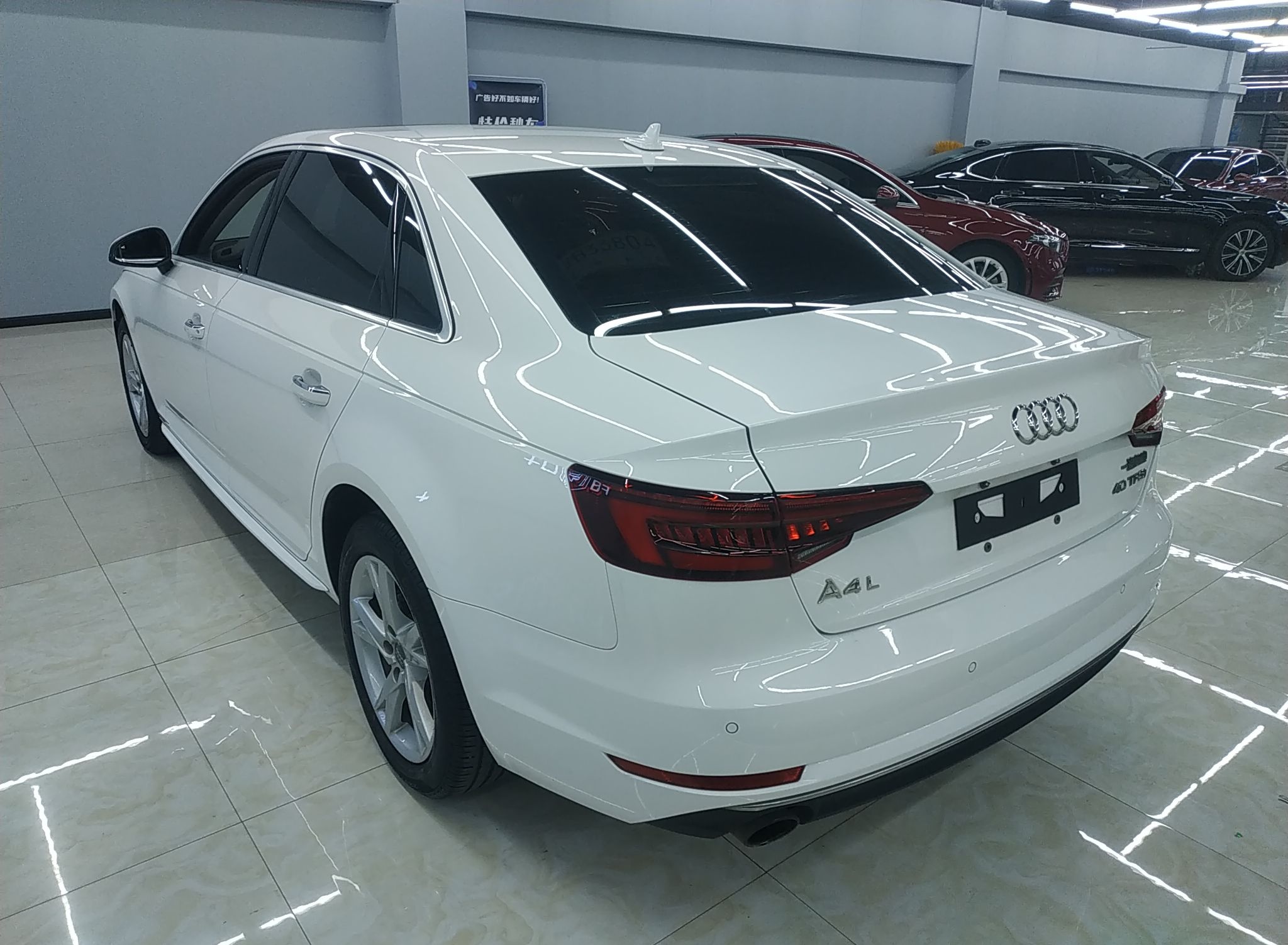 奥迪A4L 2018款 30周年年型 40 TFSI 进取型