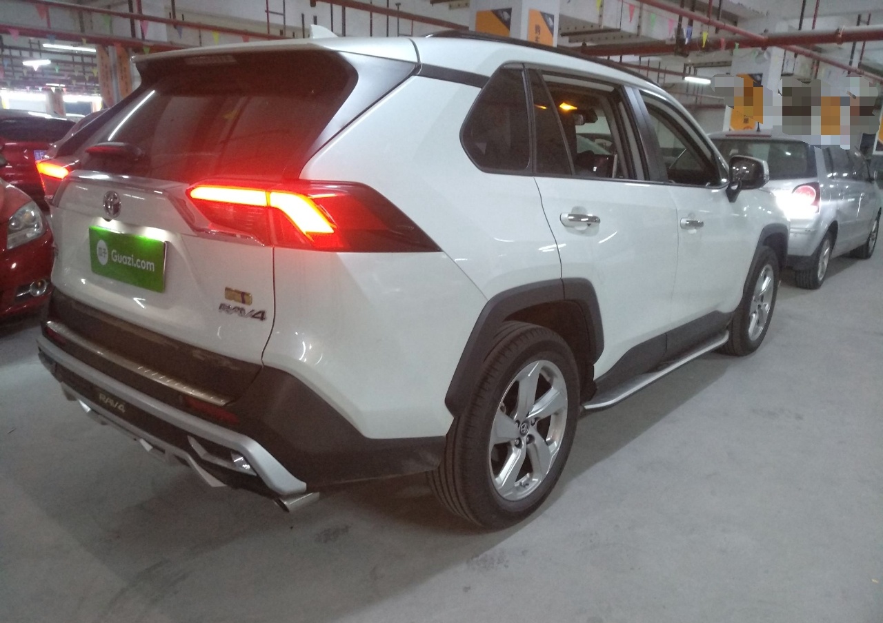 丰田 RAV4 2020款 2.0L CVT两驱风尚版