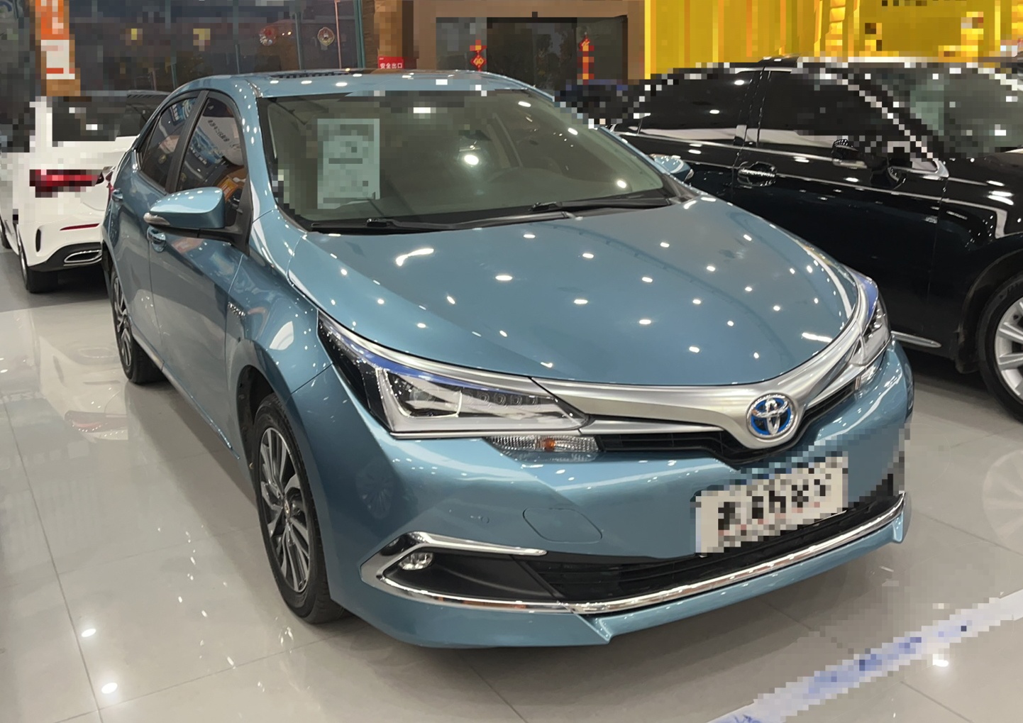 丰田 卡罗拉 2017款 改款双擎 1.8L E-CVT精英版