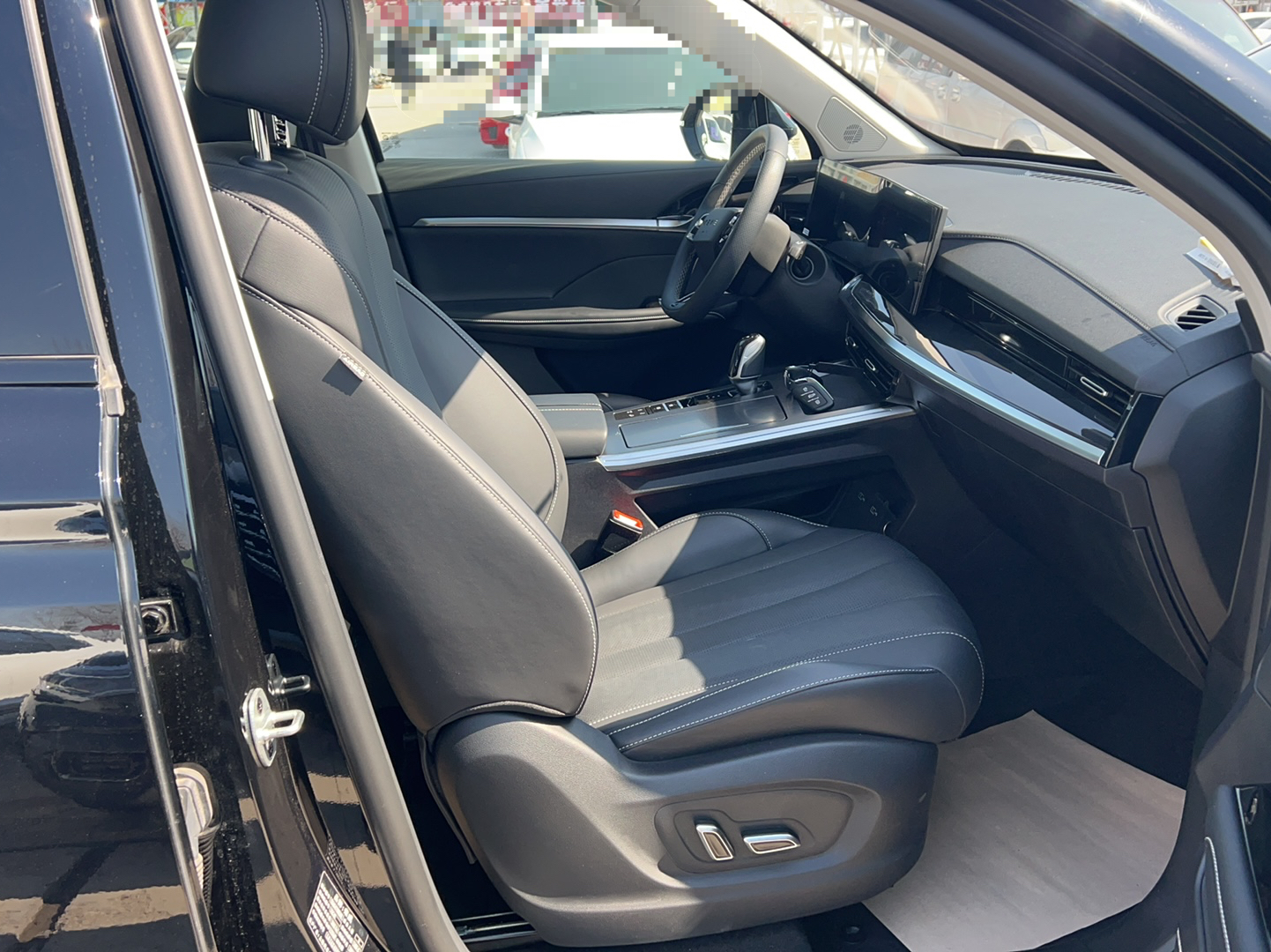 荣威RX5 MAX 2022款 1.5T 自动有为尊贵版