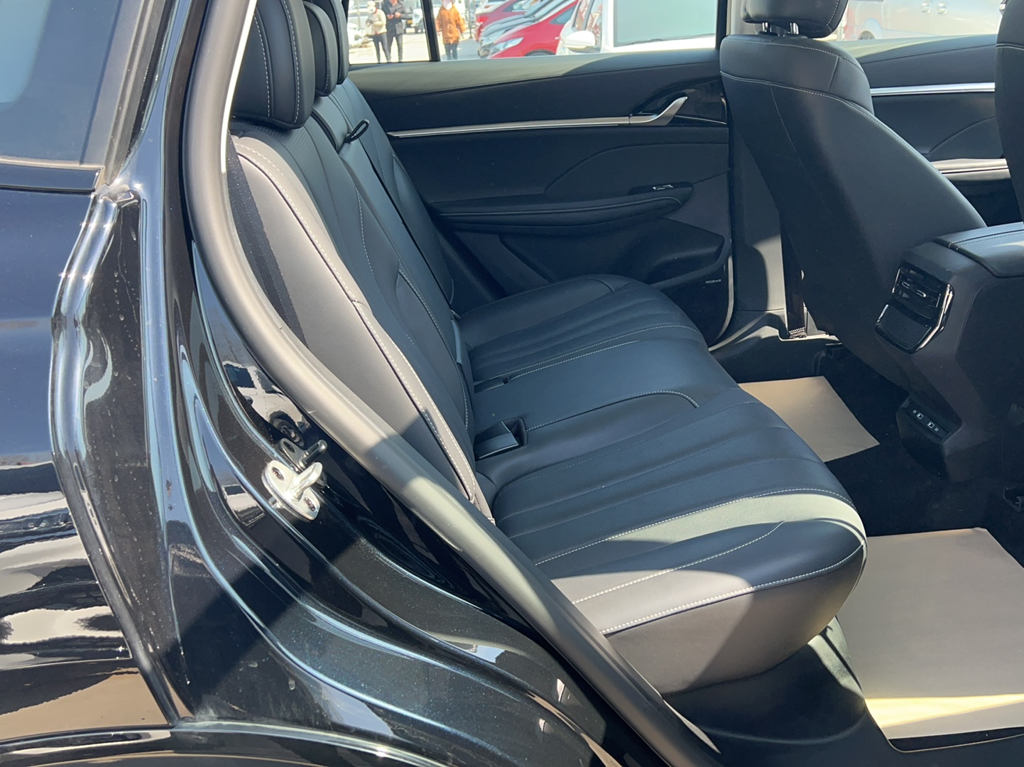 荣威RX5 MAX 2022款 1.5T 自动有为尊贵版