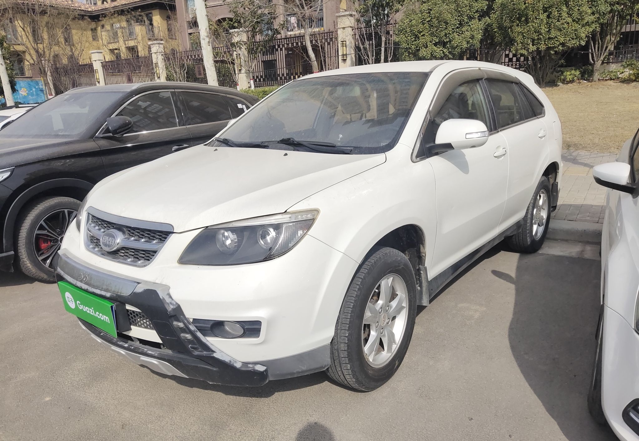 比亚迪S6 2014款 2.0L 手动豪华型 5座