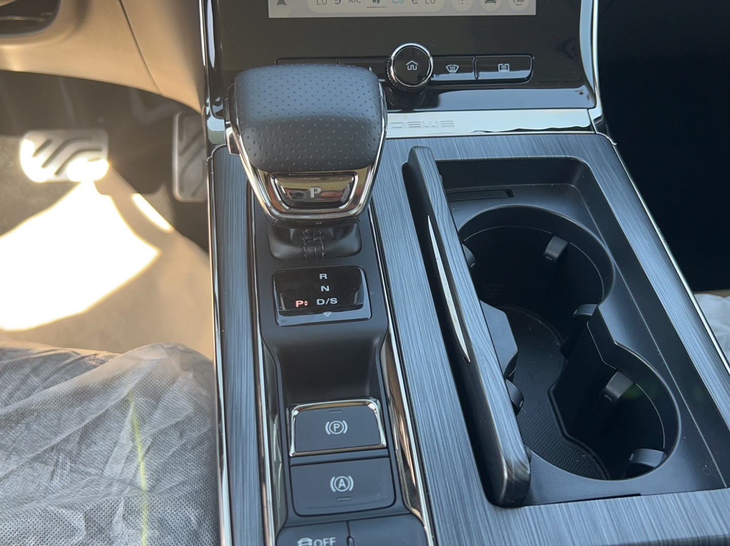 荣威RX5 2021款 PLUS 330TGI 自动国潮智尊版