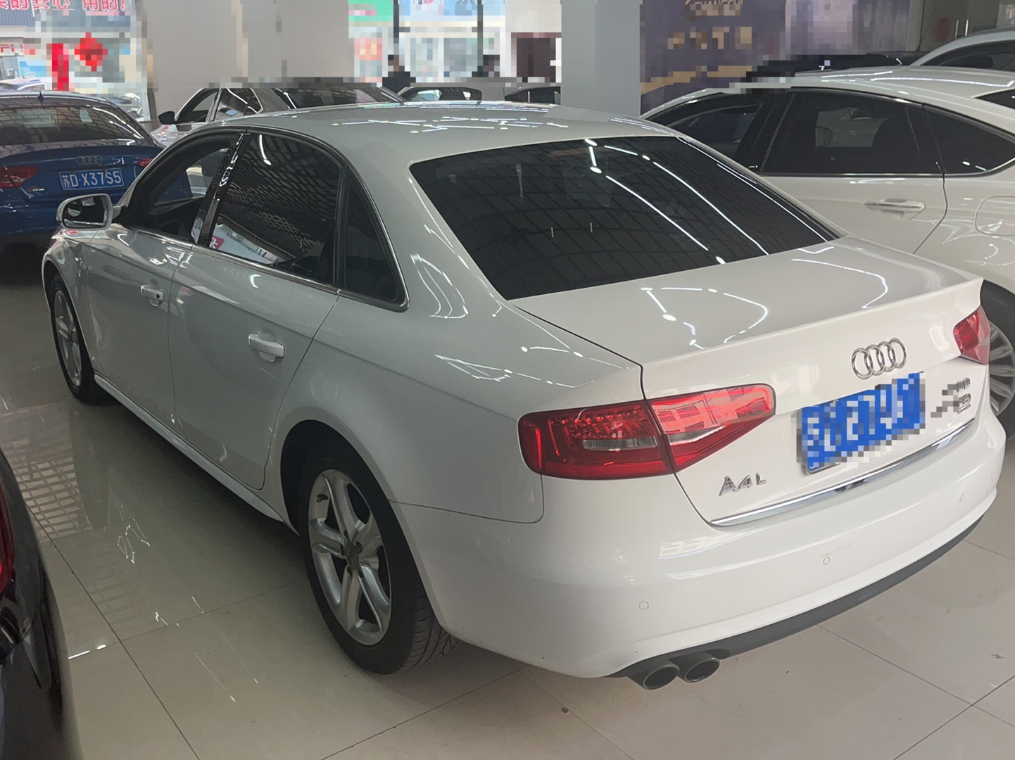 奥迪A4L 2015款 45 TFSI quattro个性运动型