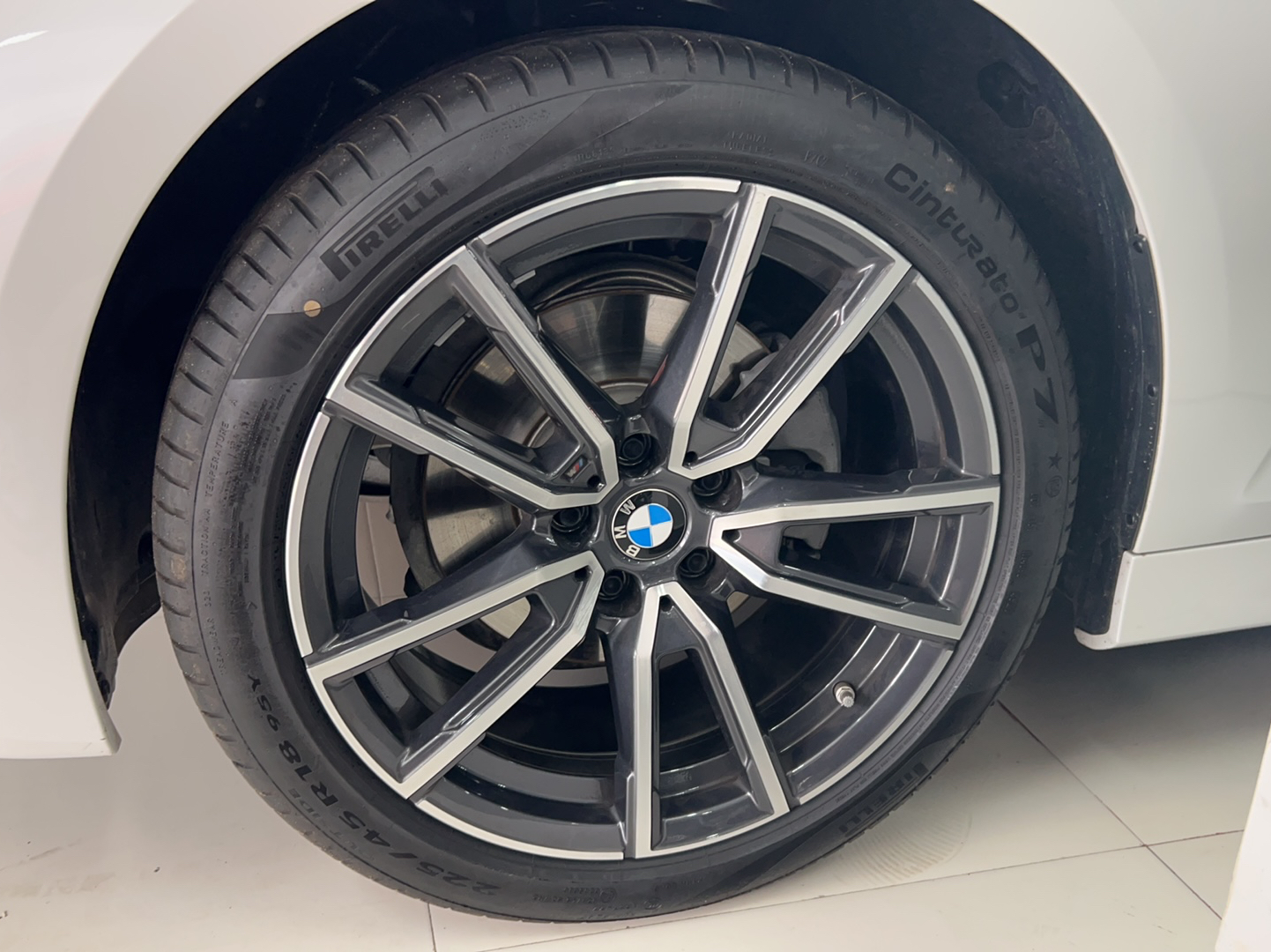 宝马3系 2022款 325Li xDrive M运动套装