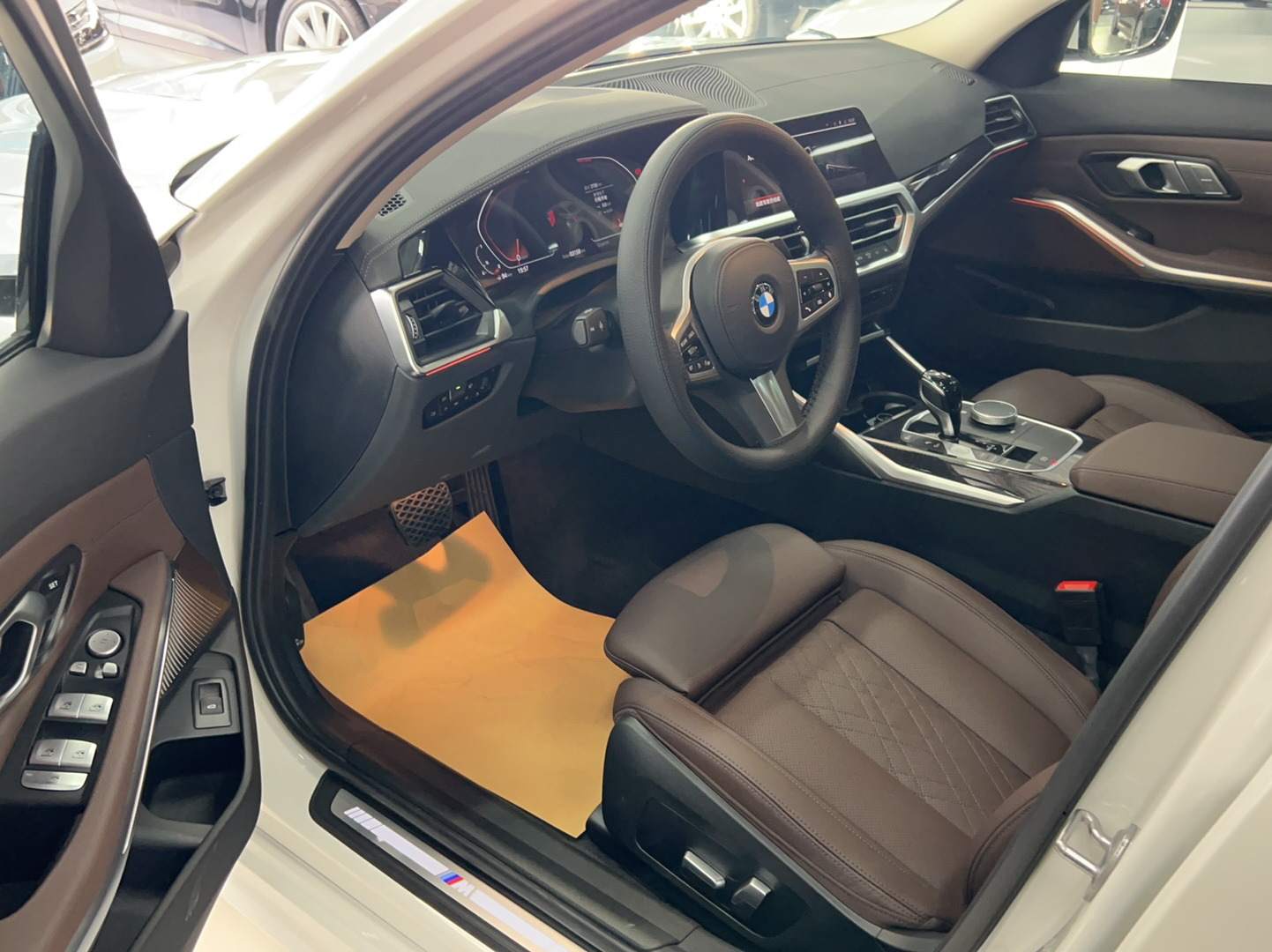 宝马3系 2022款 325Li xDrive M运动套装