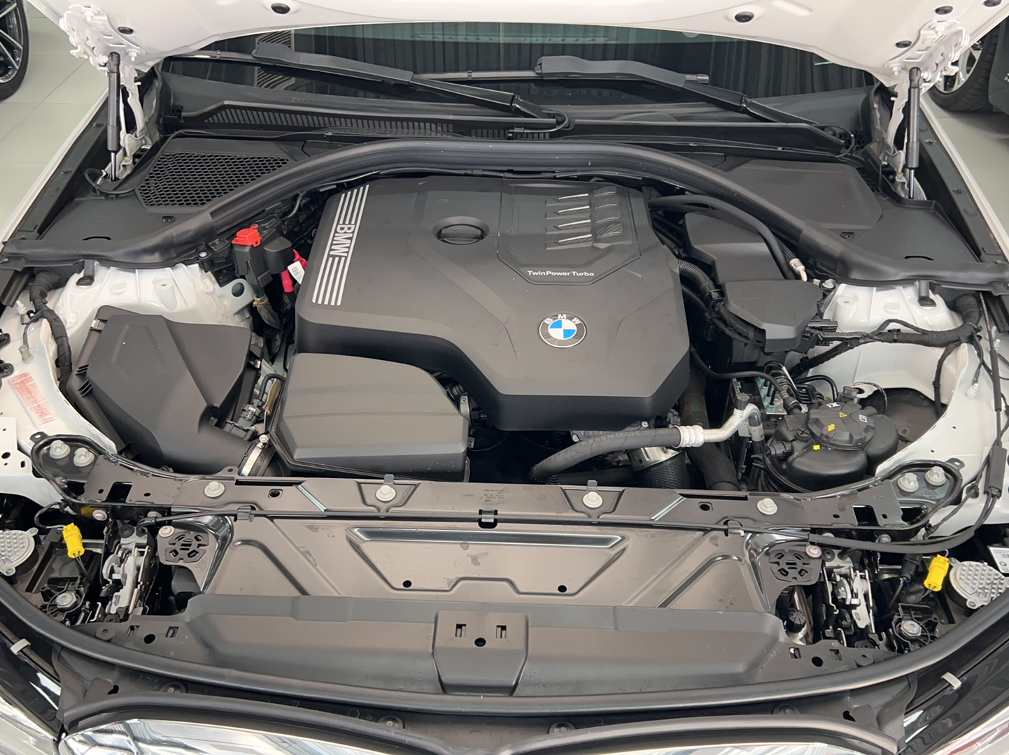 宝马3系 2022款 325Li xDrive M运动套装