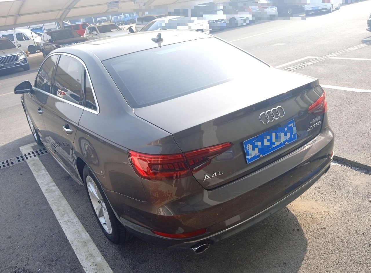 奥迪A4L 2017款 Plus 40 TFSI 进取型