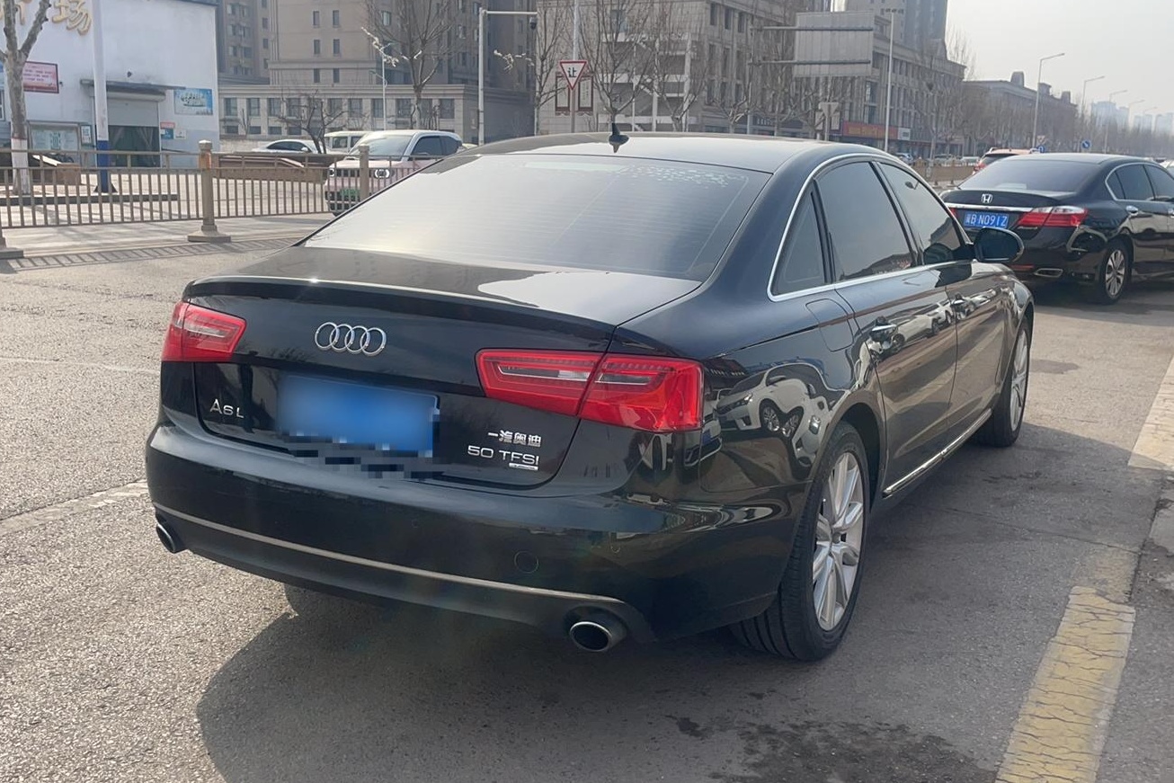 奥迪A6L 2012款 50 TFSI quattro 豪华型