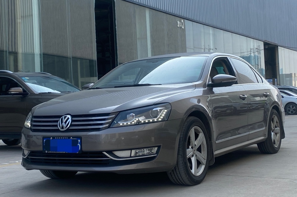 大众 帕萨特 2013款 1.8TSI DSG御尊版