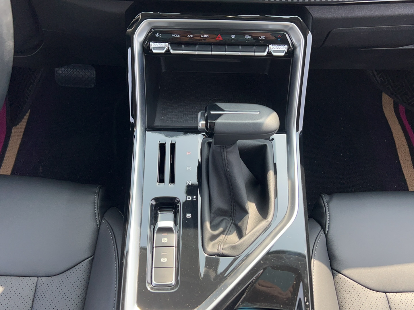 五菱汽车 五菱星辰 2021款 1.5T CVT星曜版